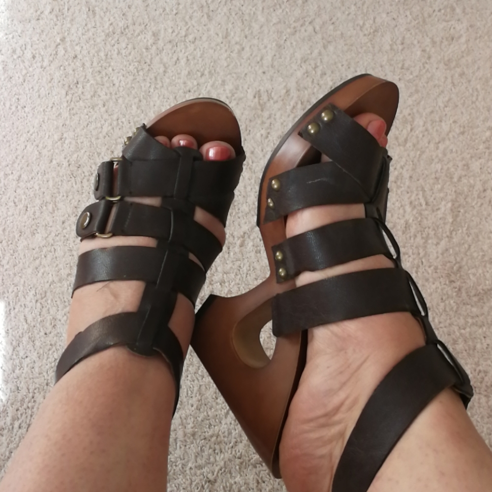 Sandals/shoes